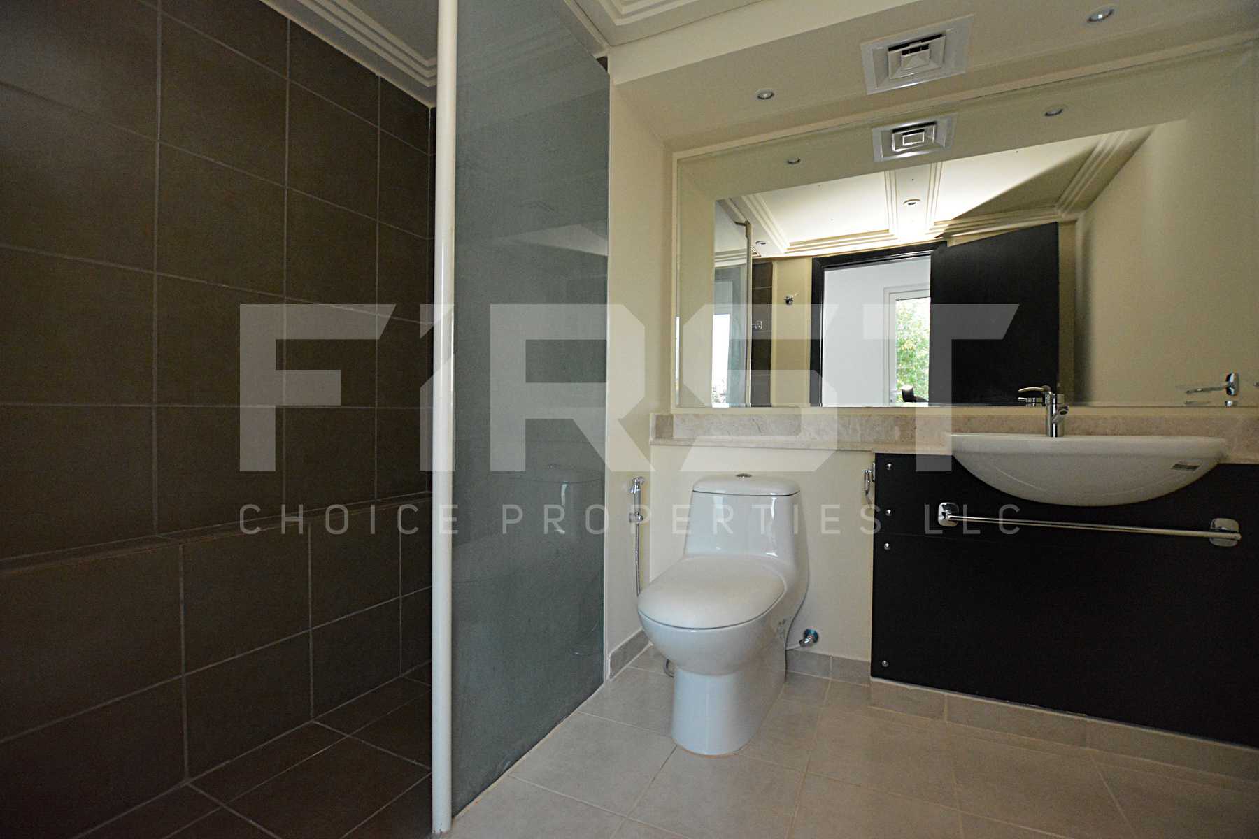 Internal Photo of 5 Bedroom Villa in Al Reef Villas 348.3 sq.m 3749 sq.ft (114).jpg