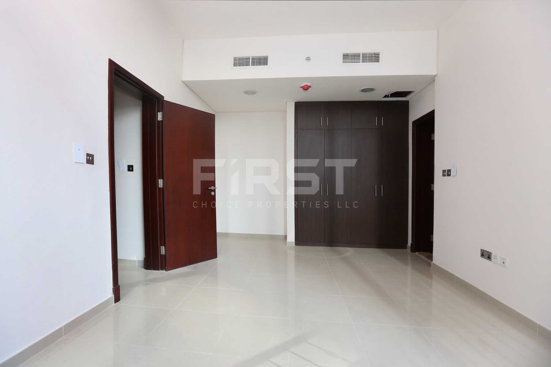 Internal Photo of 2 Bedroom Apartment in Hydra Avenue City of Lights Al Reem Island Abu Dhabi UAE (10).jpg