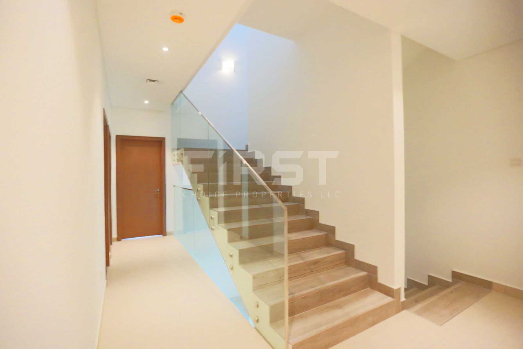 Internal Photo of 5 Bedroom Villa in Faya at Bloom Gardens Al Salam Street Abu Dhabi UAE (12).jpg