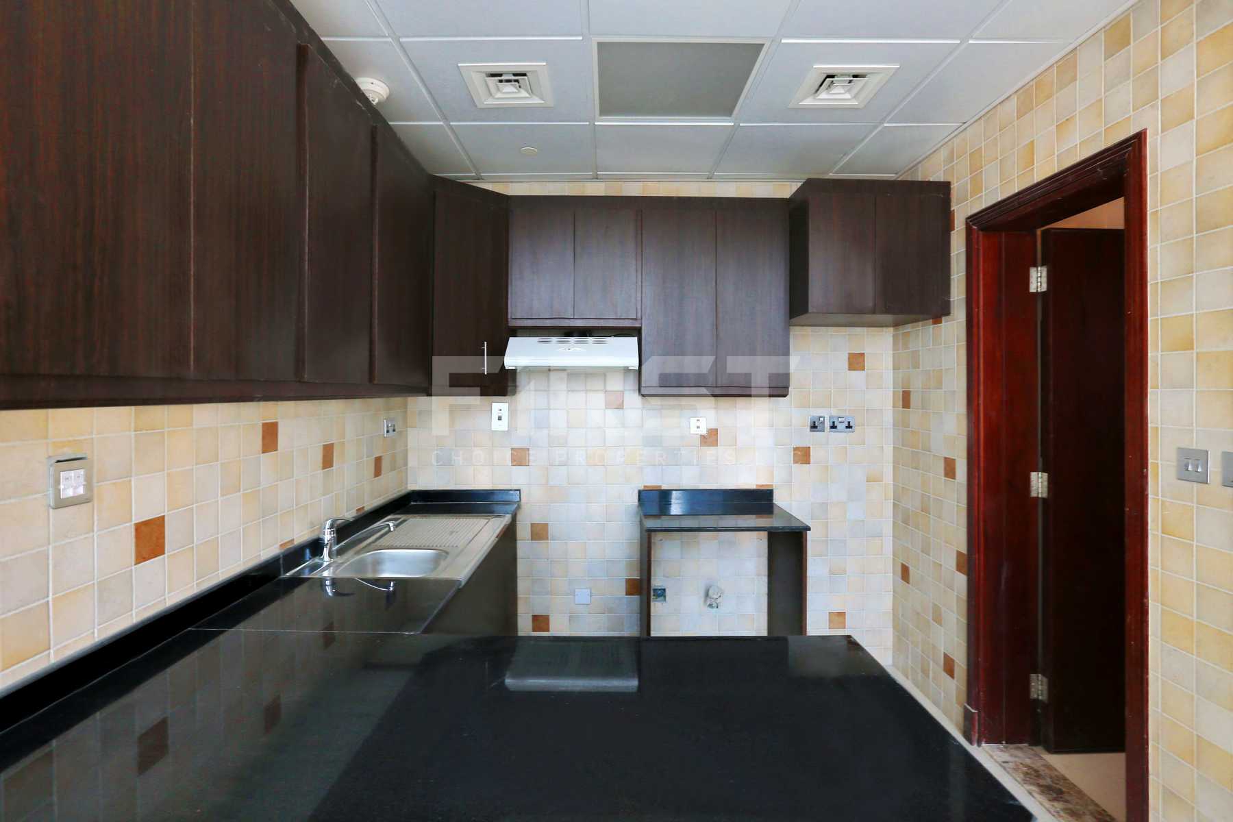 Internal Photo of Studio Apartment in Hydra Avenue City of Lights Al Reem Island Abu Dhabi UAE  (8).jpg