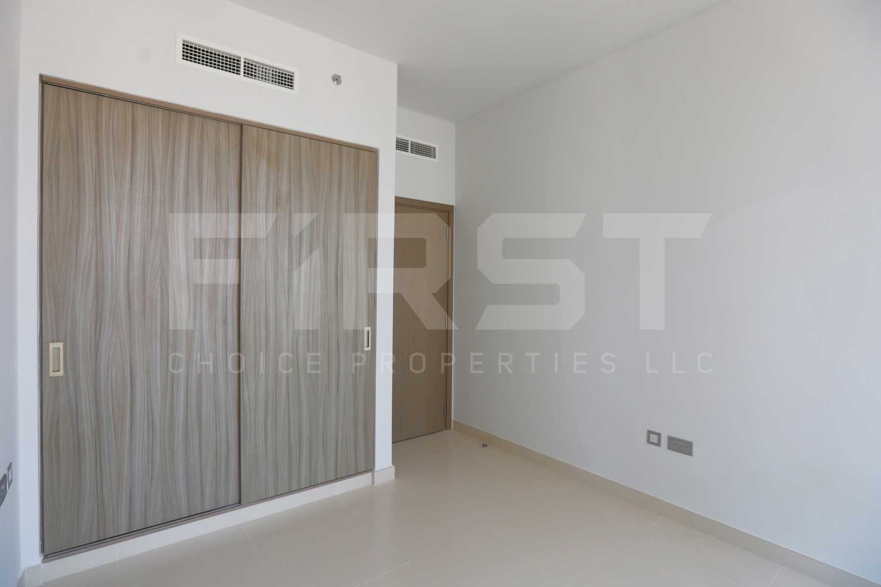 Internal Photo of 1 Bedroom Apartment in Meera Shams Al Reem Island Abu Dhabi UAE (5).jpg