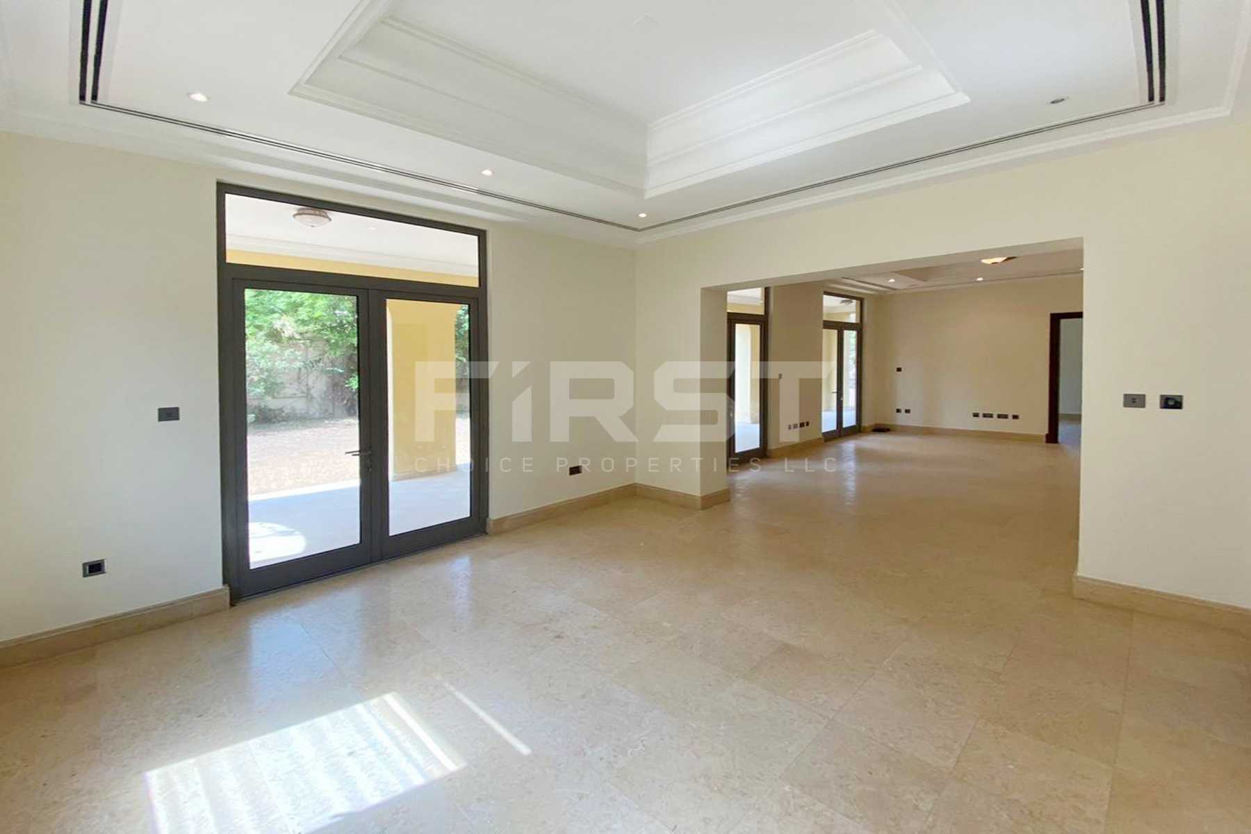 Internal Photo of 5 Bedroom Villa in Saadiyat Beach Villa in Saadiyat Island Abu Dhabi UAE (15).jpg