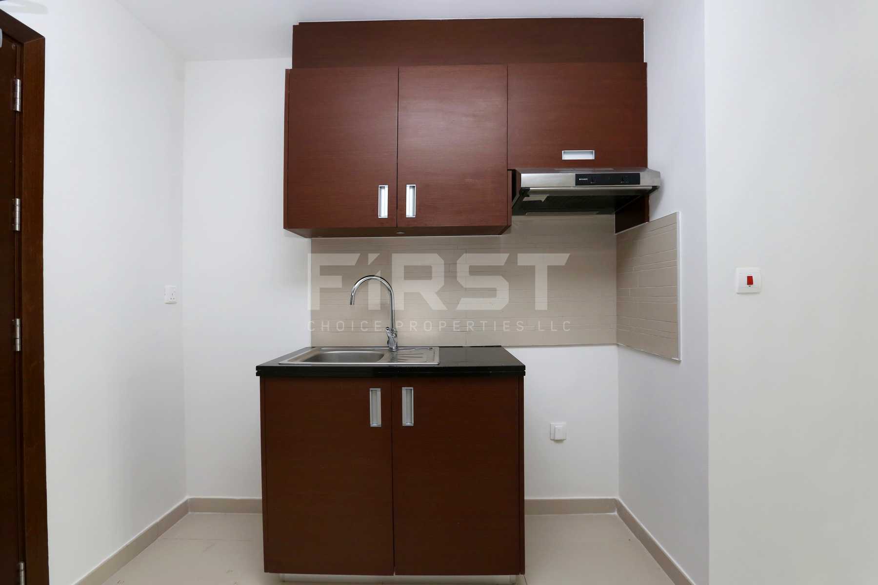 Internal Photo of Studio Apartment in The Arc Al Reem Island Abu Dhabi UAE (3).jpg