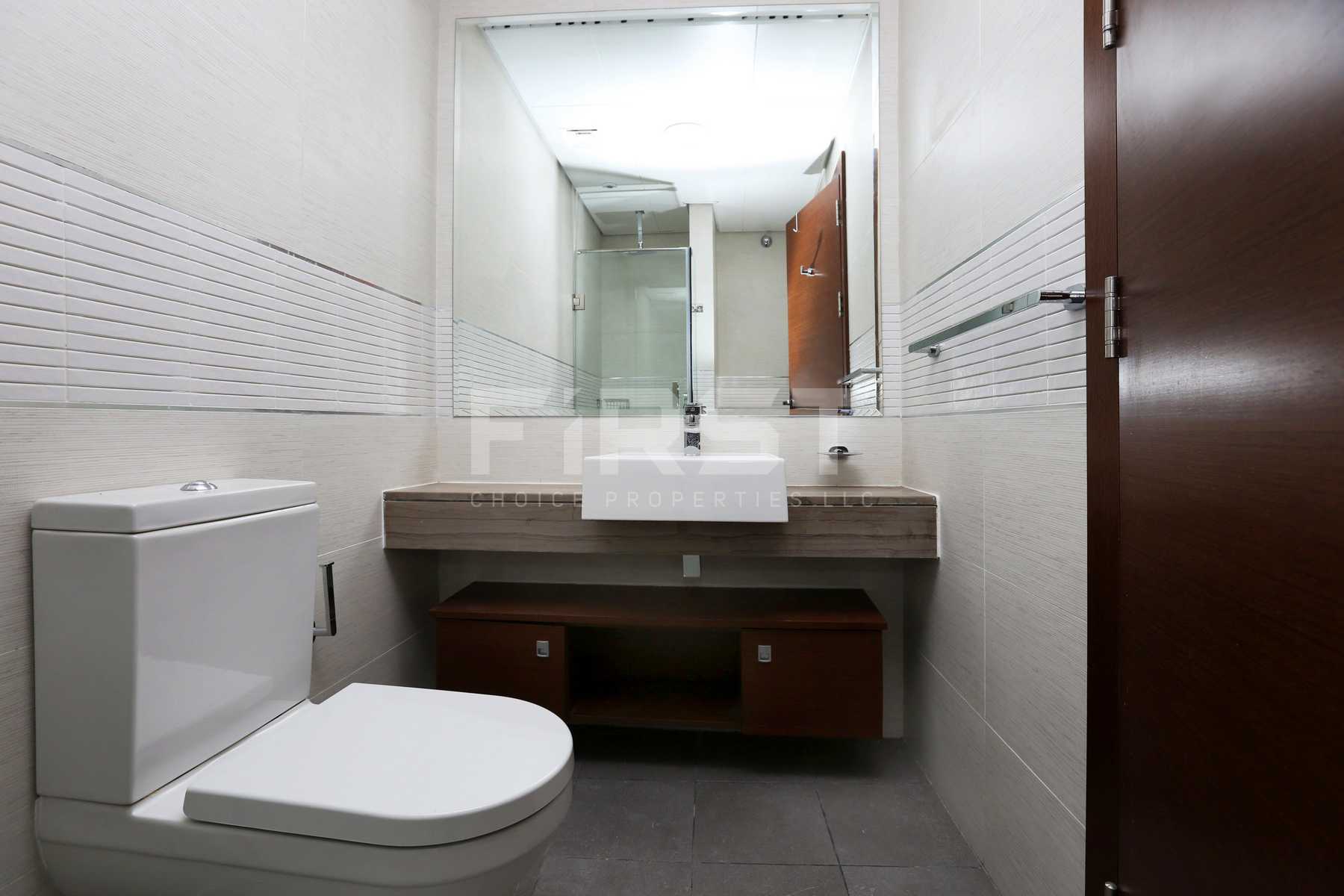 Internal Photo of Studio Apartment in The Arc Al Reem Island Abu Dhabi UAE (8).jpg