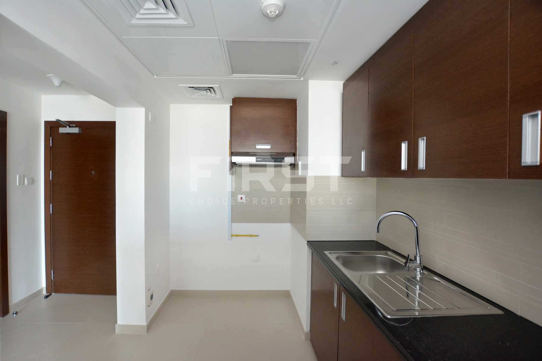 Internal Photo of 1 Bedroom Apartment in The Gate Tower Shams Abu Dhabi Al Reem Island Abu Dhabi UAE (4).jpg