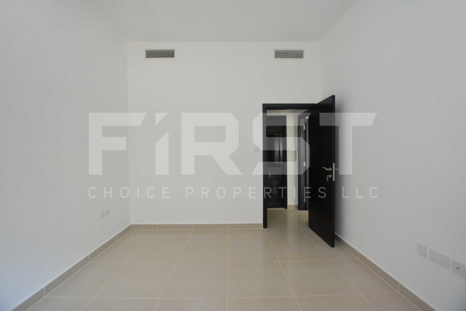 Internal Photo of 2 Bedroom Apartment Type A Ground Floor in Al Reef Downtown Al Reef Abu Dhabi UAE 141 sq.m 1517 sq.ft (16).jpg