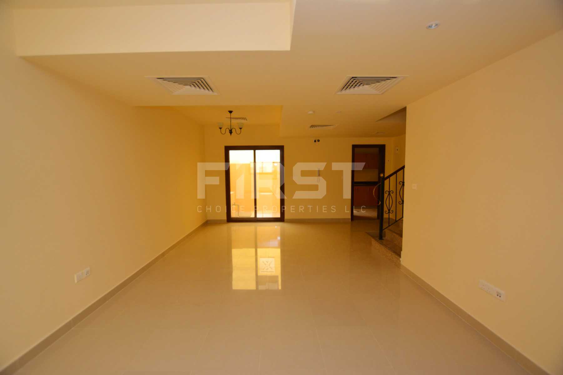 Internal Photo of 3 Bedroom Villa in Hydra Village Abu Dhabi UAE. (3).jpg