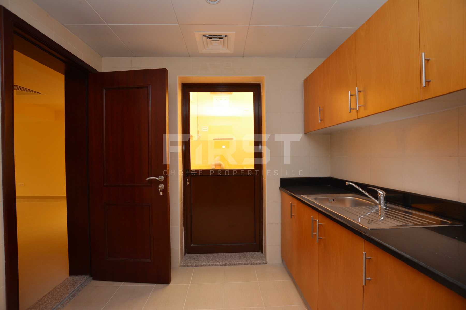 Internal Photo of 3 Bedroom Villa in Hydra Village Abu Dhabi UAE. (13).jpg