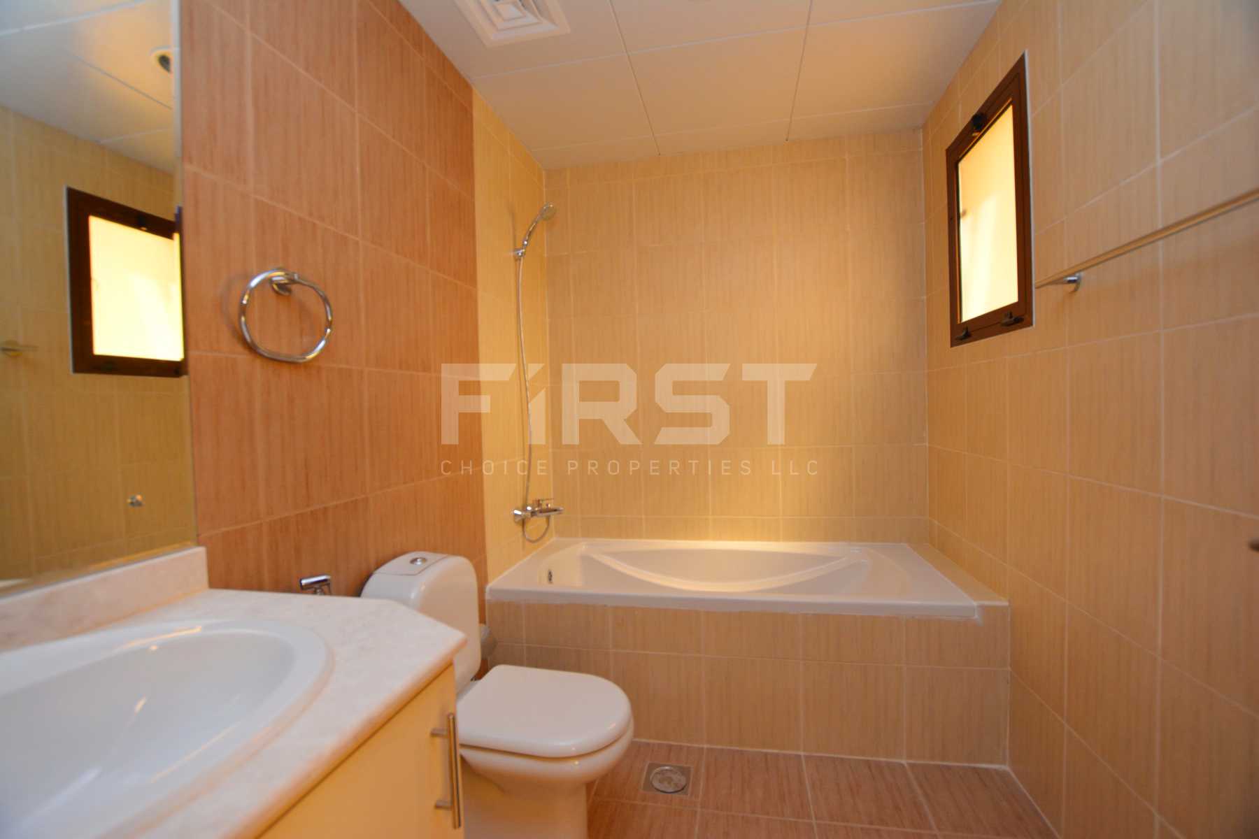Internal Photo of 3 Bedroom Villa in Hydra Village Abu Dhabi UAE. (30).jpg