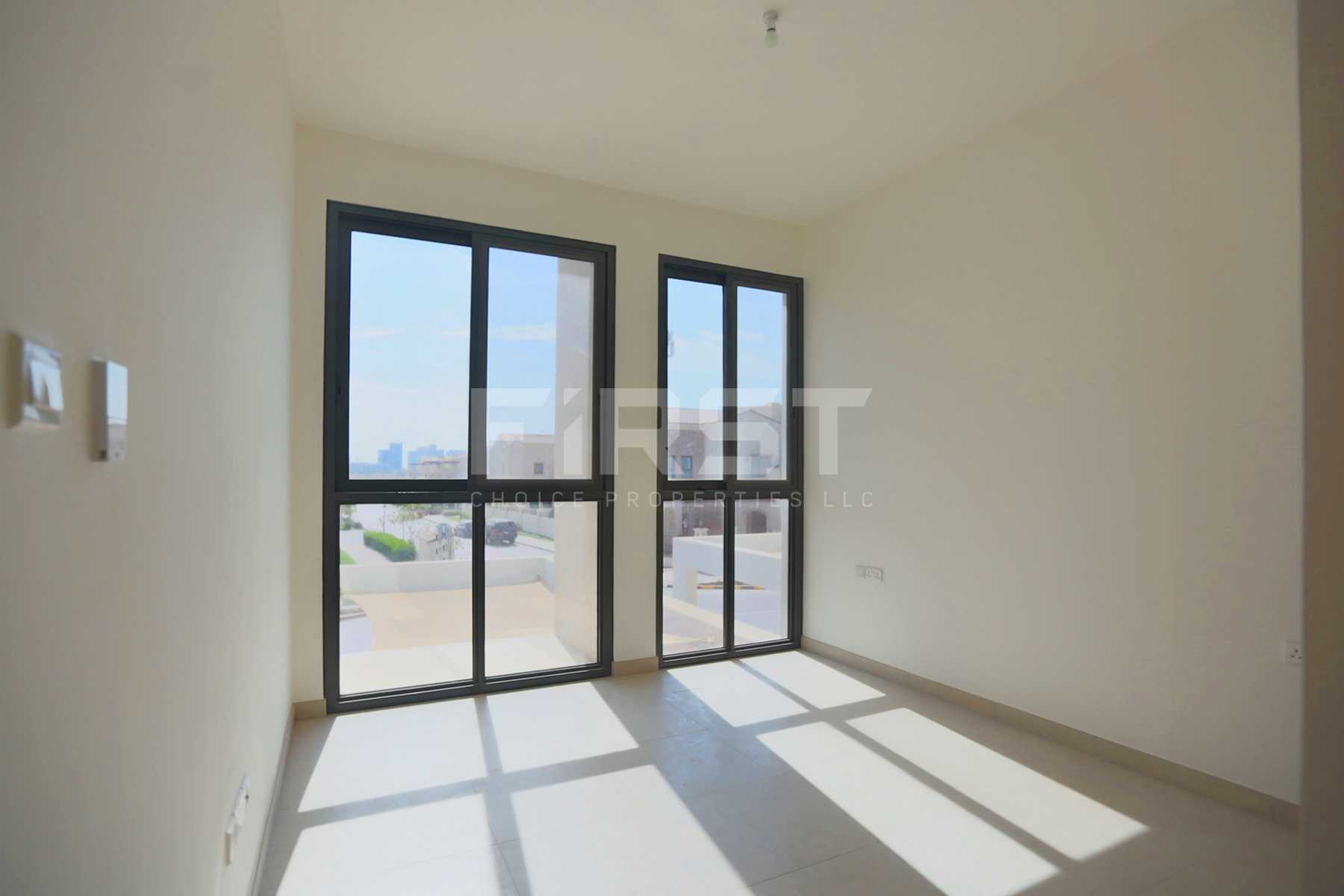 Internal Photo of 5 Bedroom Villa in Faya at Bloom Gardens Al Salam Street Abu Dhabi UAE (19).jpg