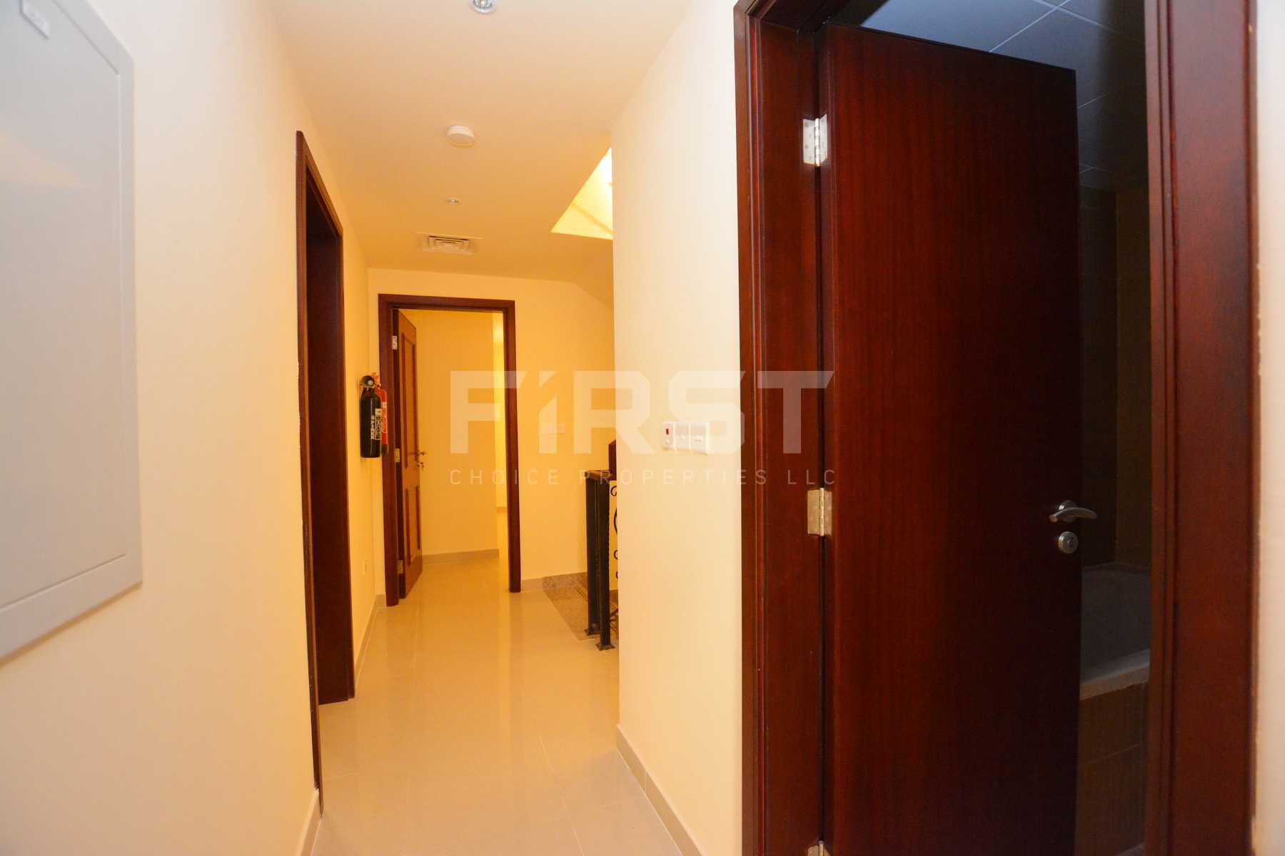 Internal Photo of 3 Bedroom Villa in Hydra Village Abu Dhabi UAE. (32).jpg