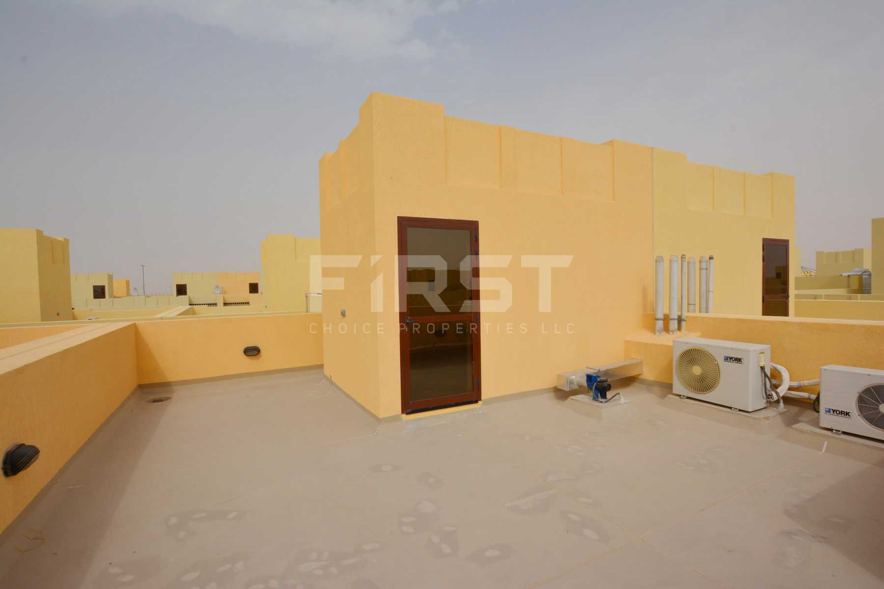 Internal Photo of 3 Bedroom Villa in Hydra Village Abu Dhabi UAE. (33).jpg
