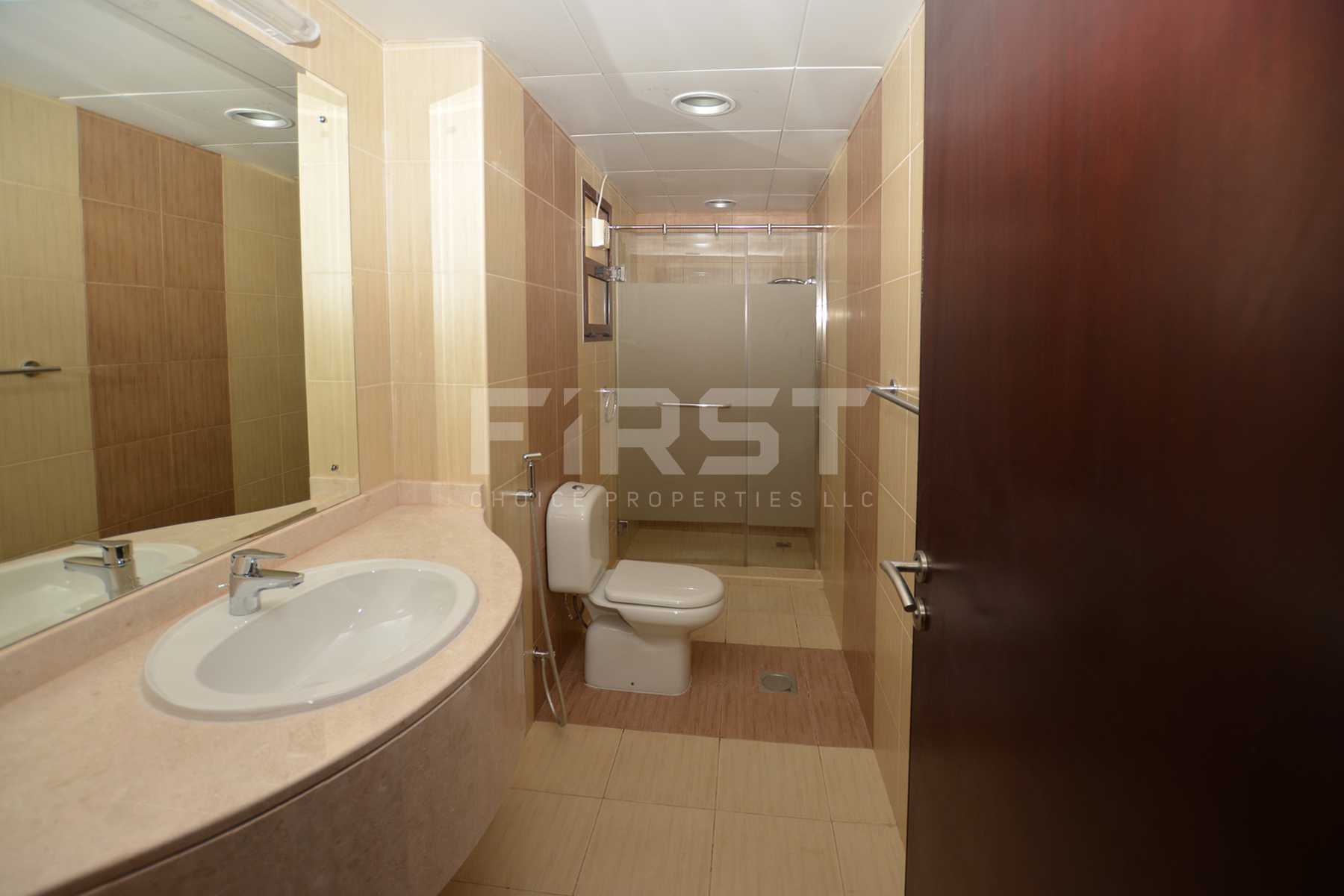 Internal Photo of 2 Bedroom Villa in Hydra Village Abu Dhabi UAE (18).jpg