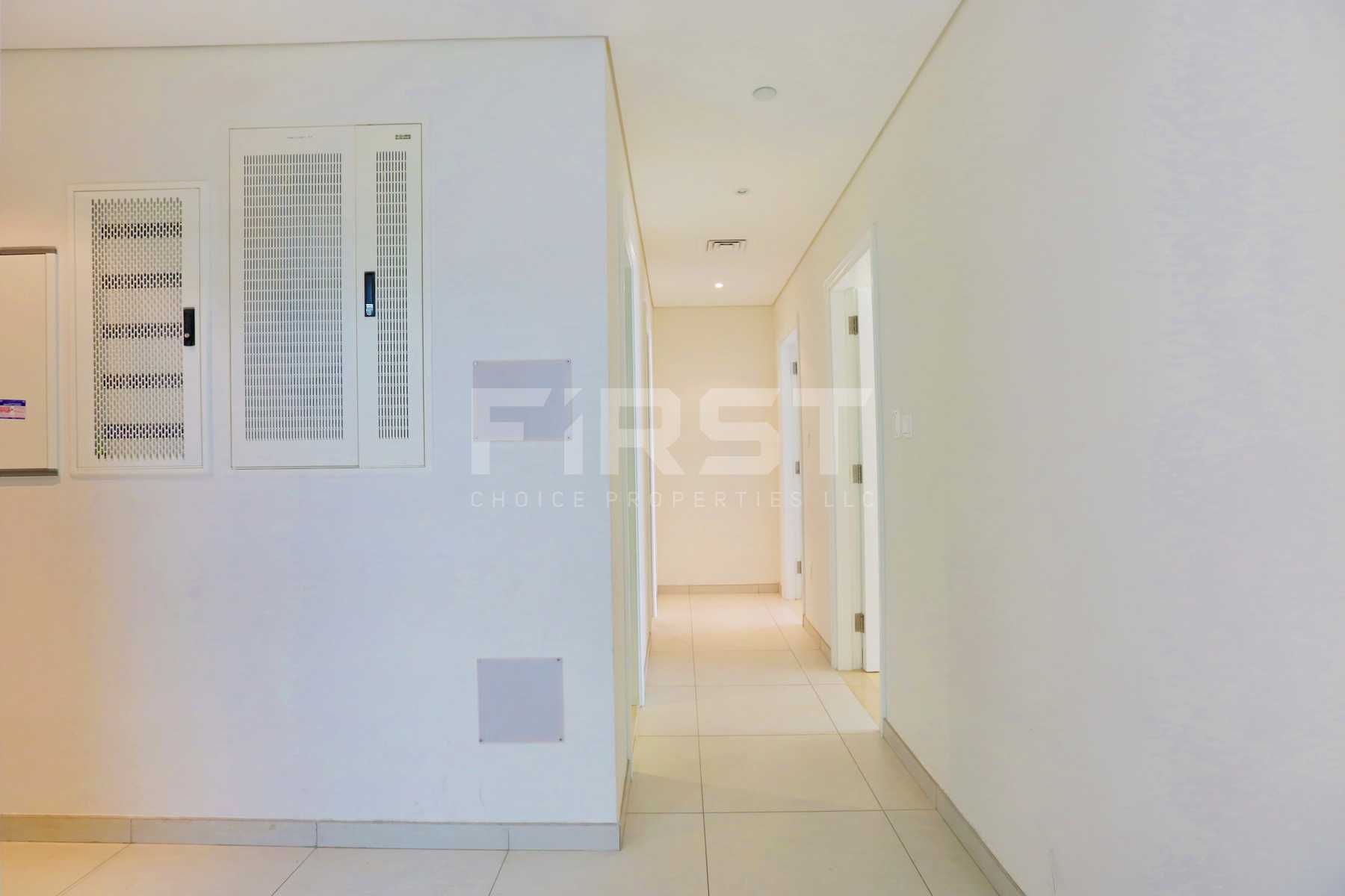 Internal Photo of 2 Bedroom Apartment in Amaya Towers Shams Abu Dhabi Al Reem Island Abu Dhabi UAE (6).jpg