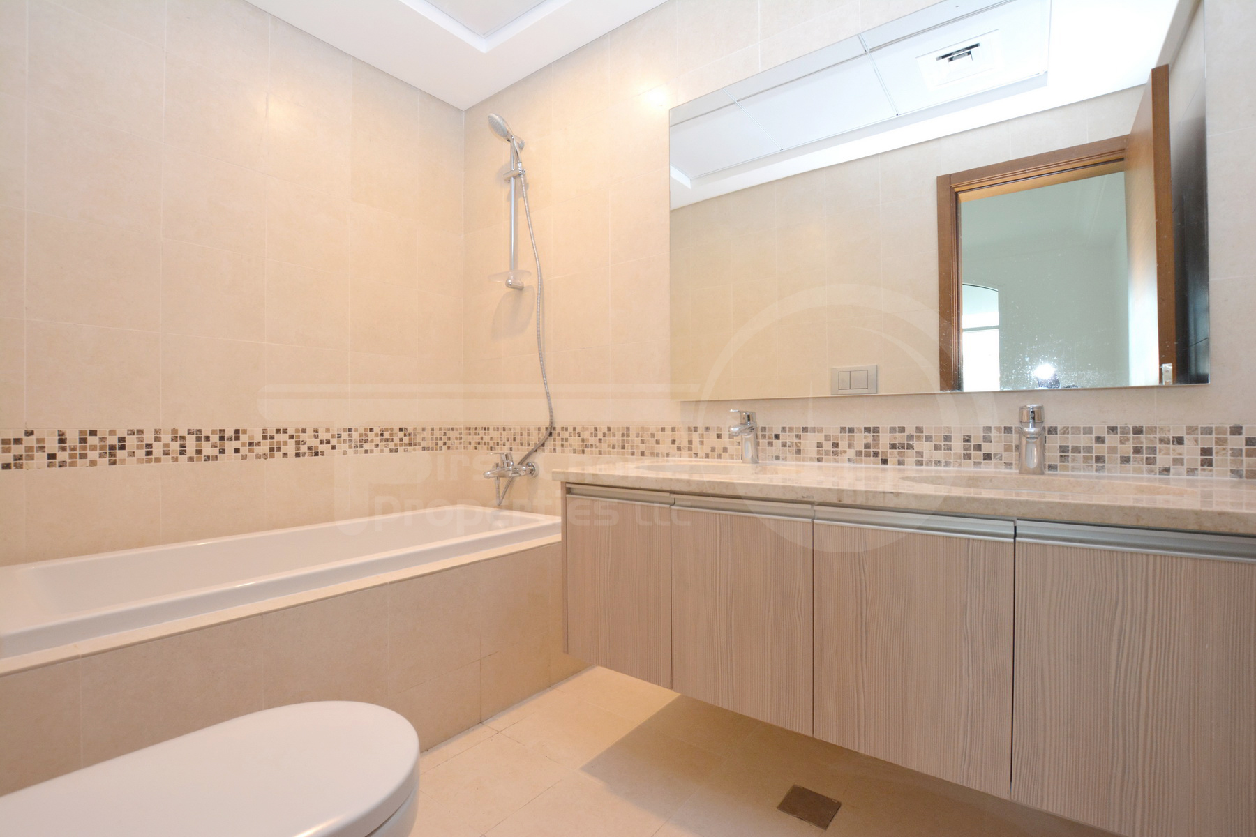 2 Bedroom Apartment - Ansam 4 - Yas Island - Abu Dhabi - UAE (32).JPG