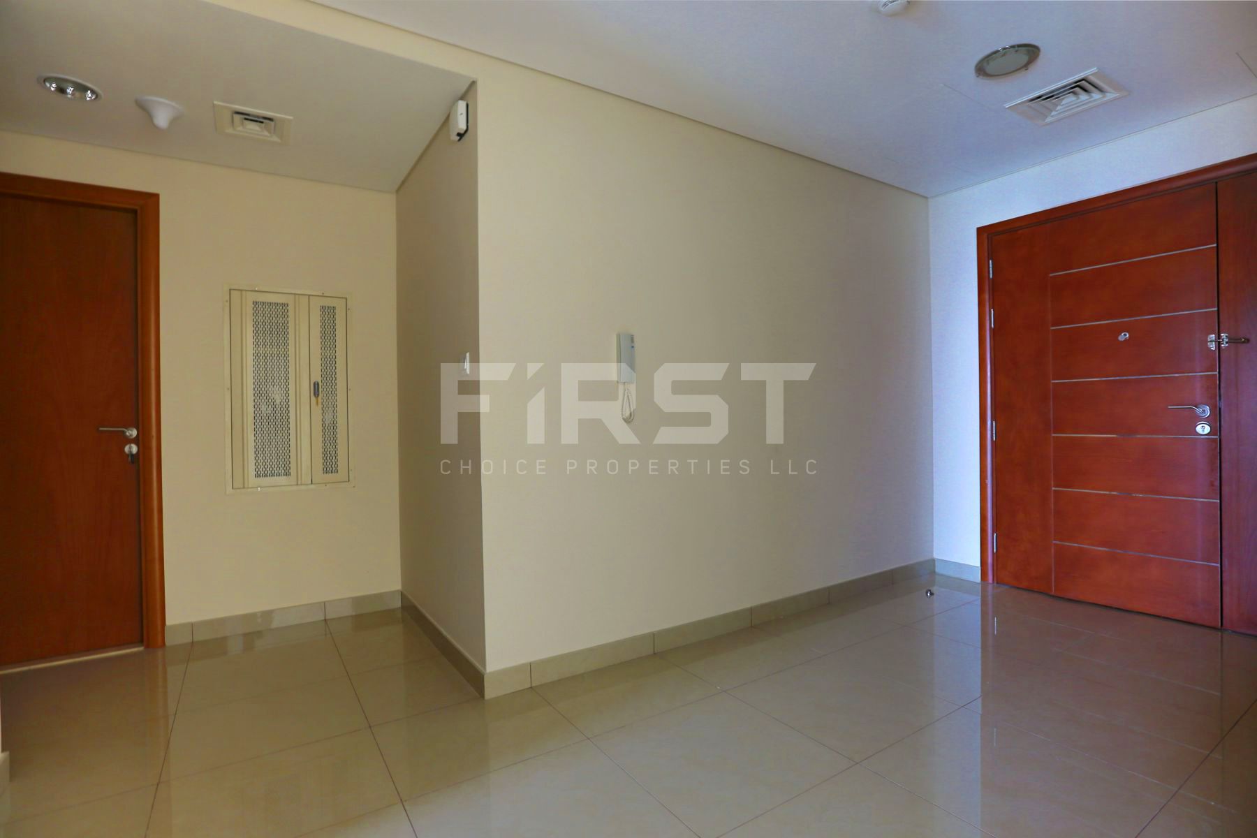 Internal Photo of 1 Bedroom Apartment in Beach Towers Shams Abu Dhabi Al Reem Island Abu Dhabi UAE (3).jpg