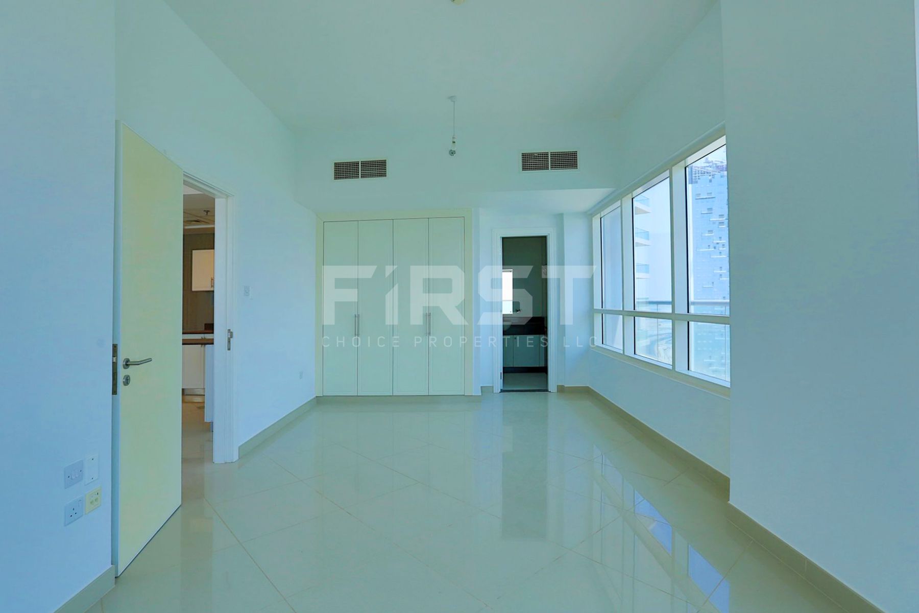Internal Photo of 1 Bedroom Apartment in Oceanscape Shams Abu Dhabi Abu Dhabi UAE (7).jpg