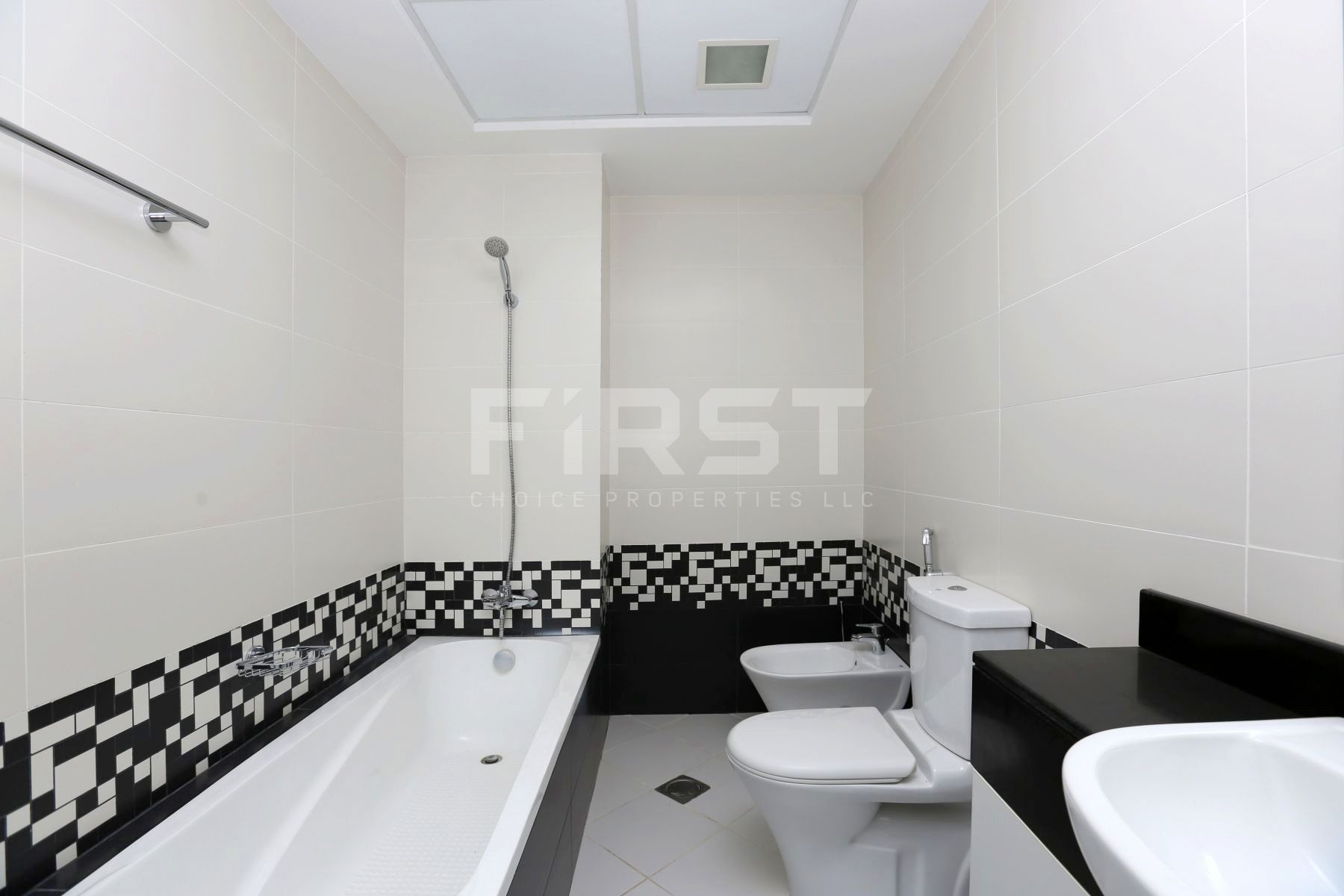 Internal Photo of 1 Bedroom Apartment in Oceanscape Shams Abu Dhabi Abu Dhabi UAE (9).jpg