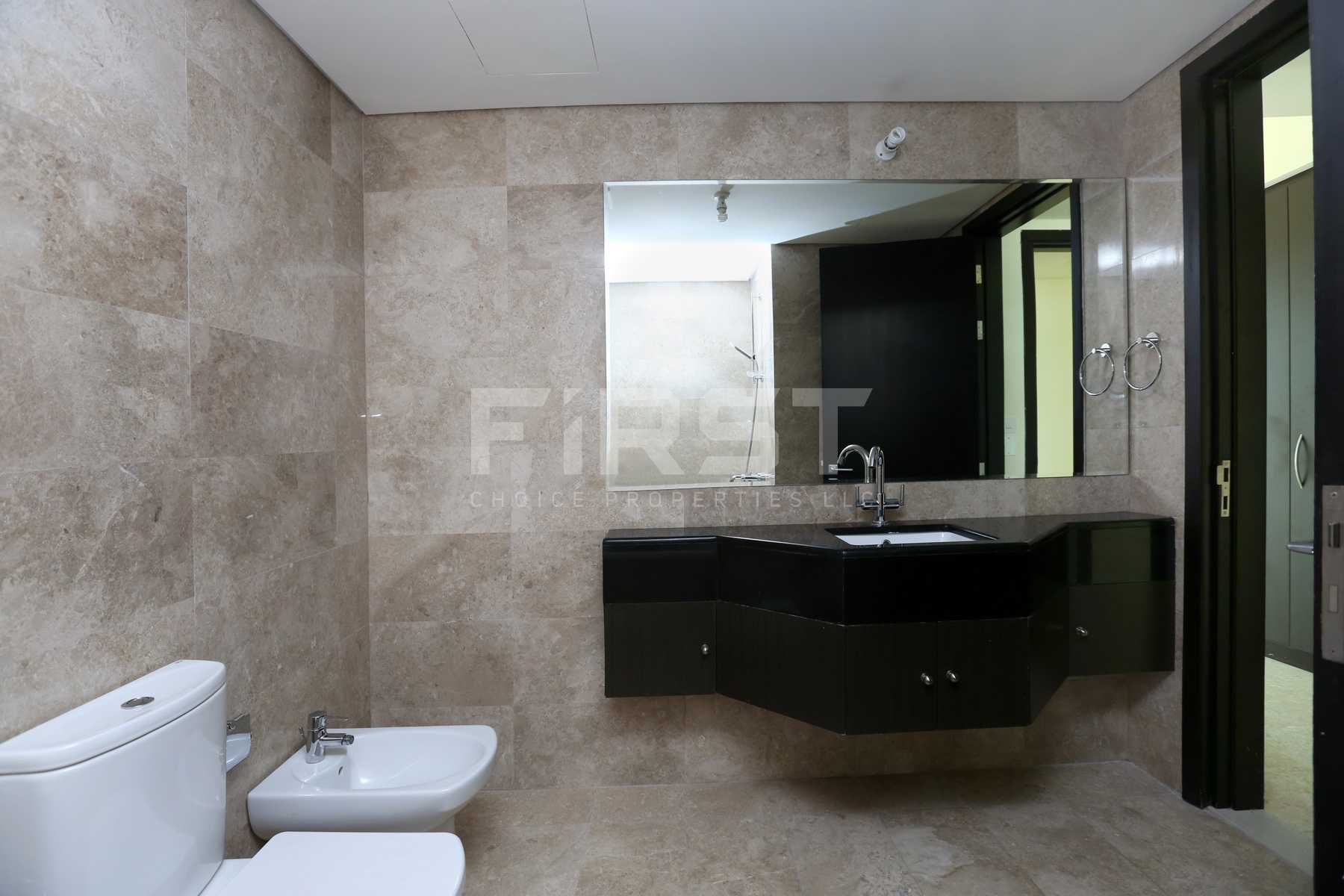 Internal Photo of 1 Bedroom Apartment in Ocean Terrace Marina Square Al Reem Island Abu Dhabi UAE (21).jpg