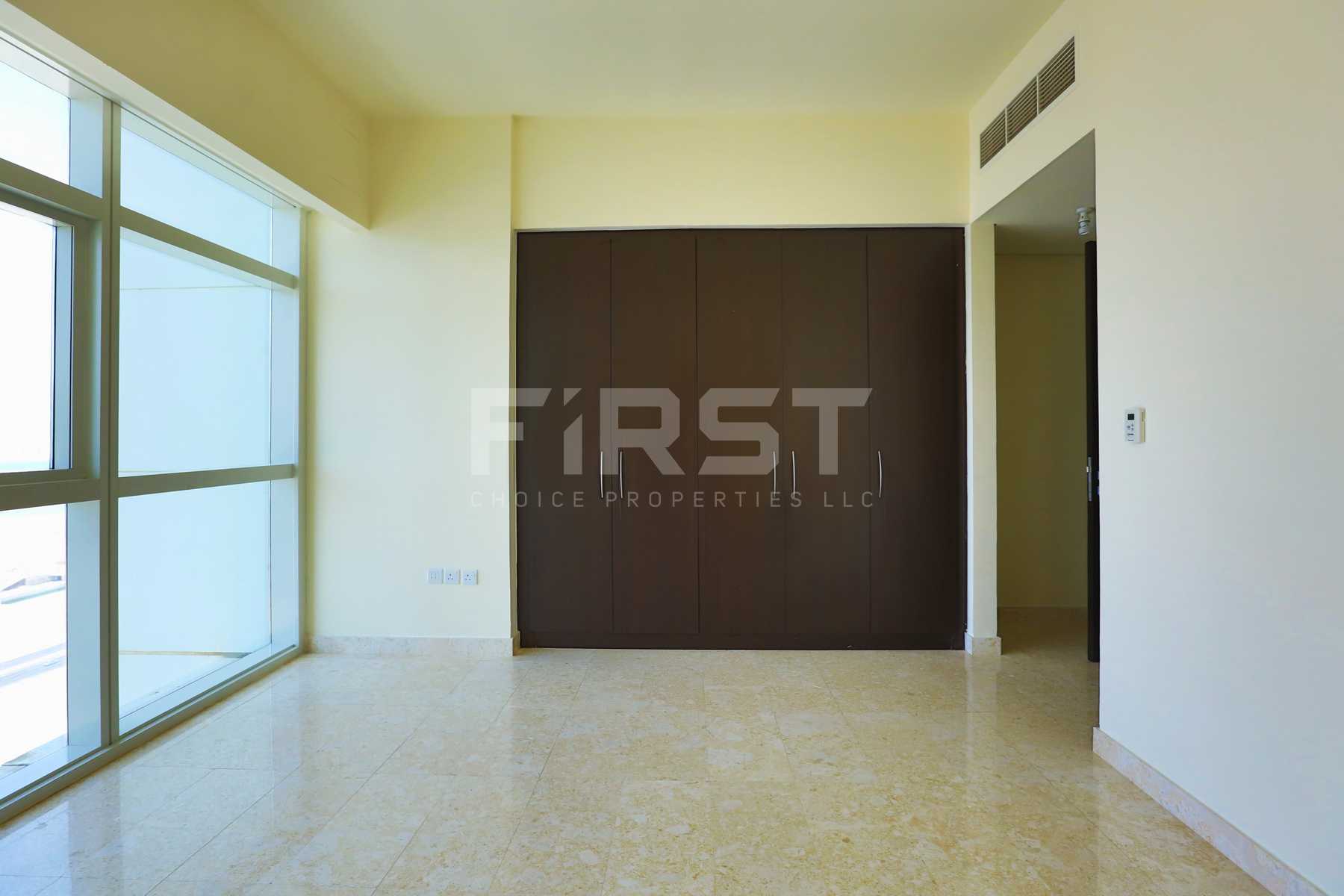 Internal Photo of 1 Bedroom Apartment in Ocean Terrace Marina Square Al Reem Island Abu Dhabi UAE (26).jpg