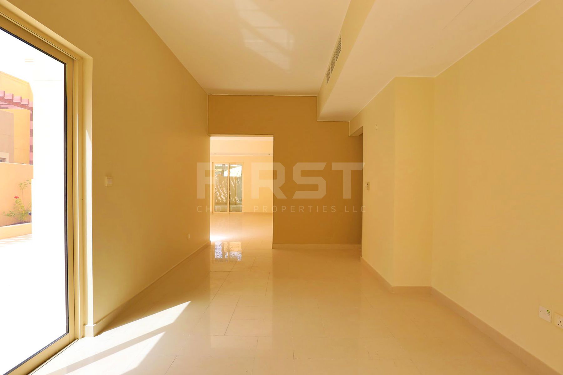 Internal Photo of 3 Bedroom Villa in Al Raha Gardens Abu Dhabi UAE (3).jpg