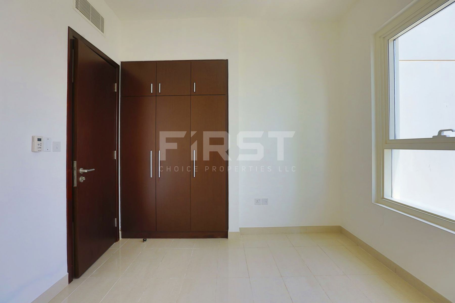 Internal Photo of 2 Bedroom Apartment in Burooj Views Marina Square Al Reem Island Abu Dhabi UAE (6).jpg