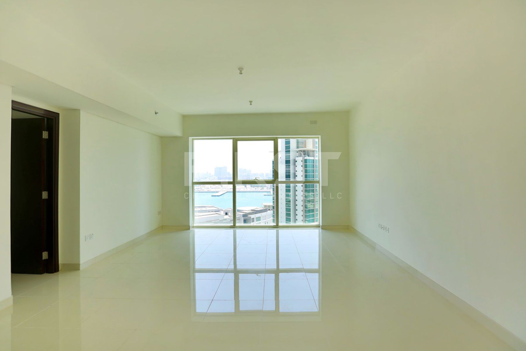 Internal Photo of 2 Bedroom Apartment in Burooj Views Marina Square Al Reem Island Abu Dhabi UAE (4).jpg