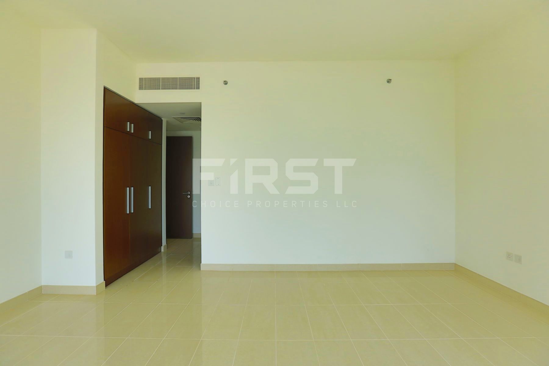 Internal Photo of 2 Bedroom Apartment in Burooj Views Marina Square Al Reem Island Abu Dhabi UAE (9).jpg