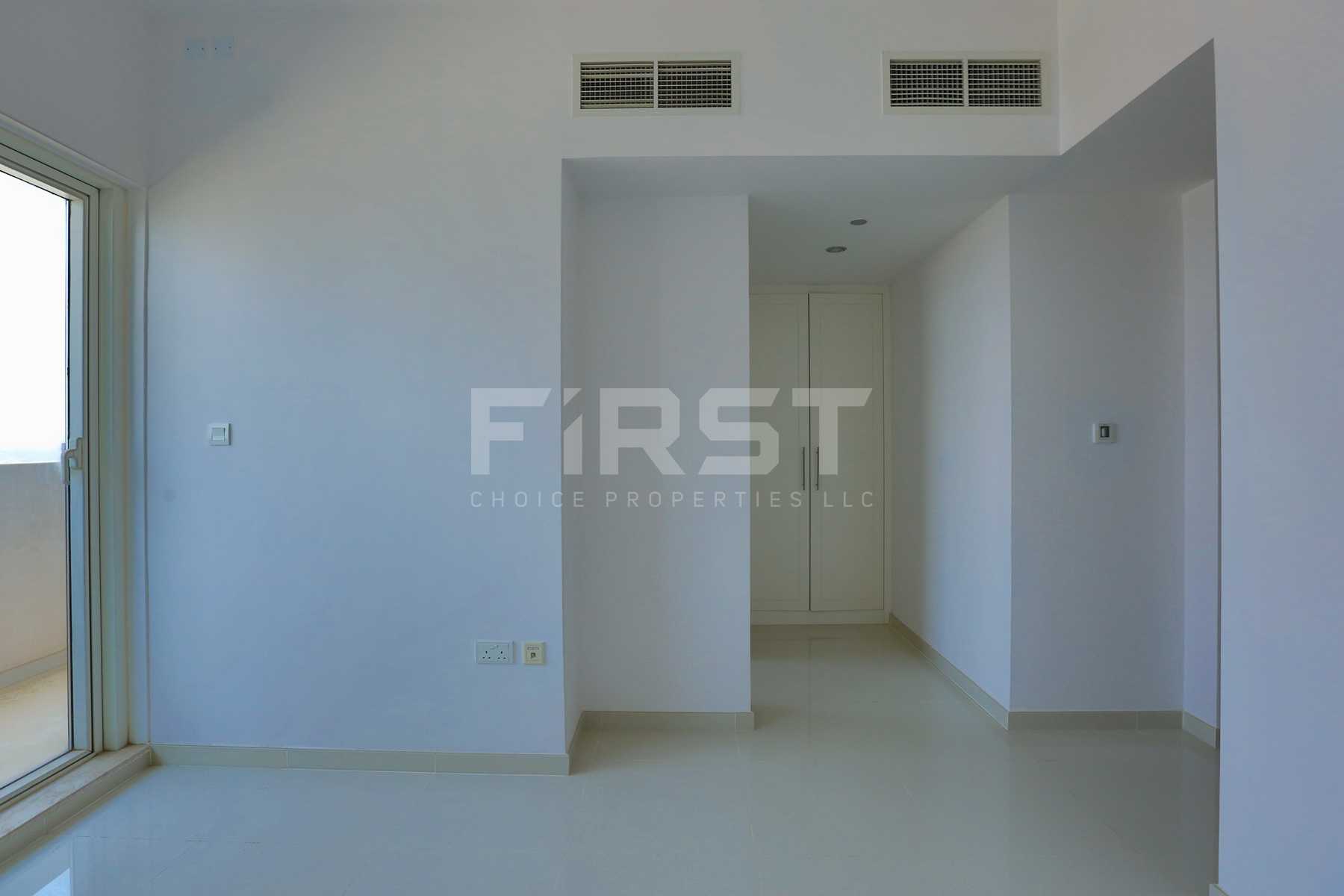 Internal Photo of 2 Bedroom Apartment in Marina bay by Damac Najmat Abu Dhabi Al Reem Island Abu Dhabi UAE (27).jpg