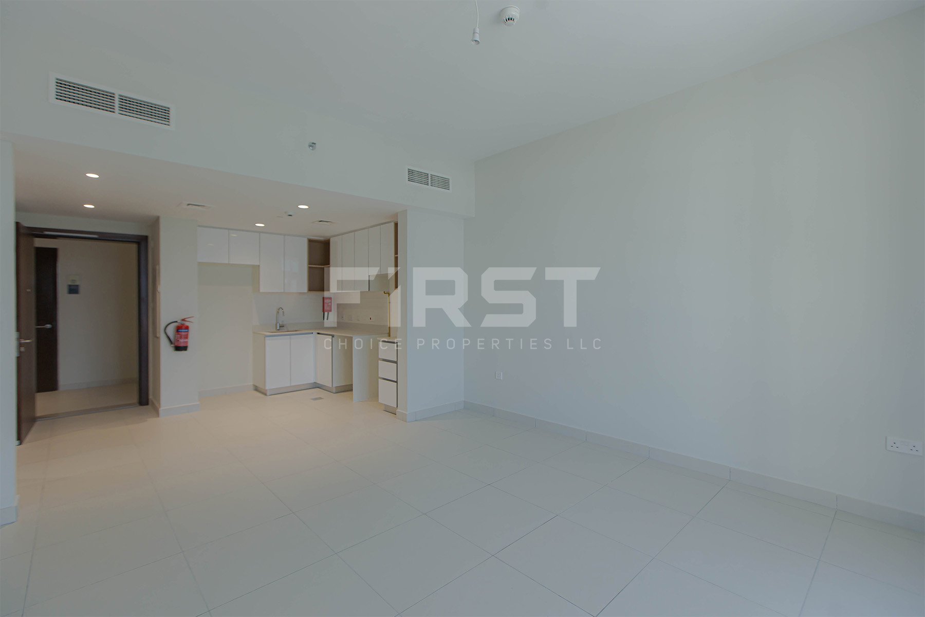 Internal Photo of 1 Bedroom Apartment in Reflection Shams Abu Dhabi Al Reem Island Abu Dhabi UAE (3).jpg