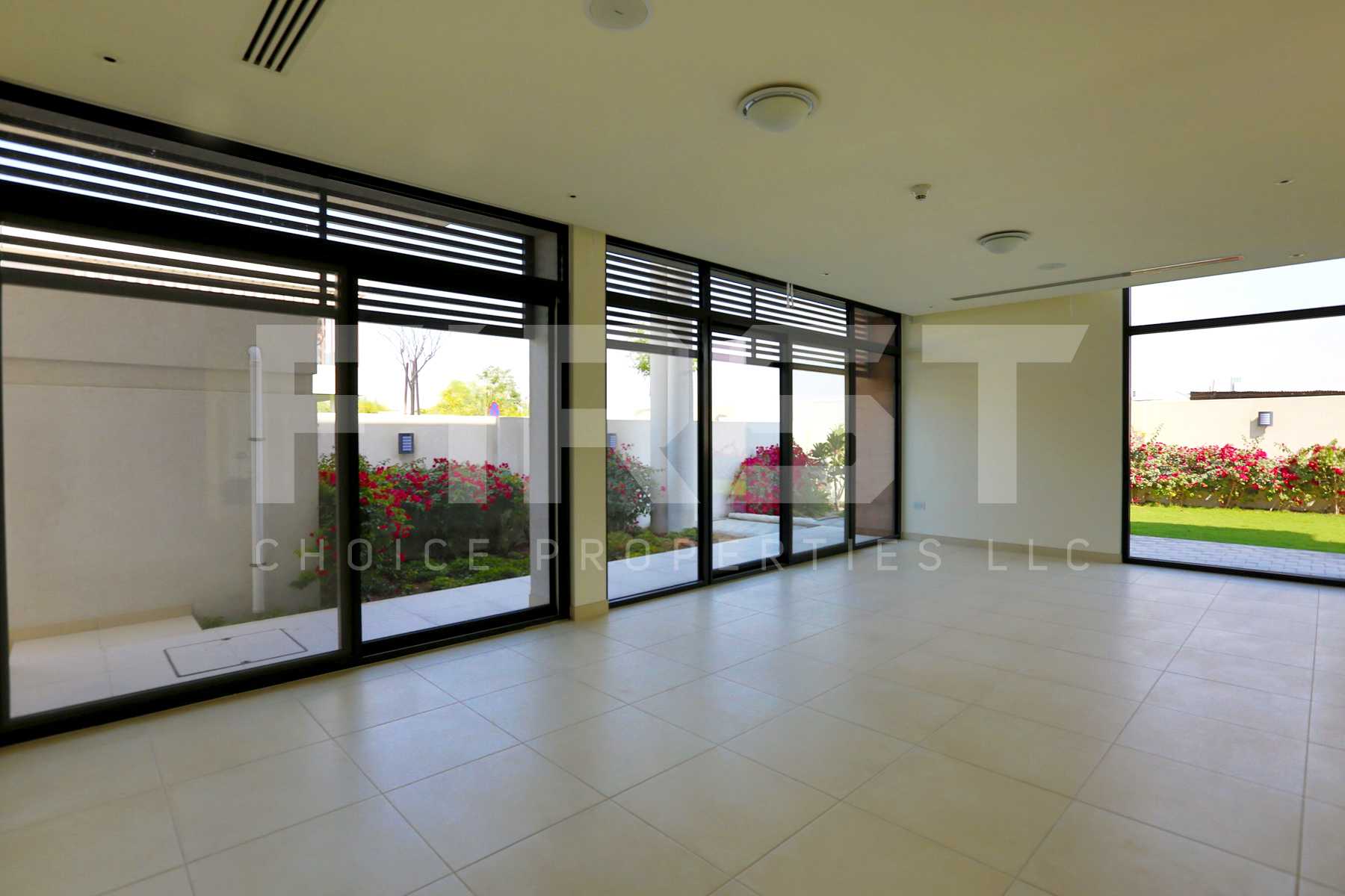 Internal Photo of 4 Bedroom Villa in West Yas Yas Island Abu Dhabi U.A (26).jpg