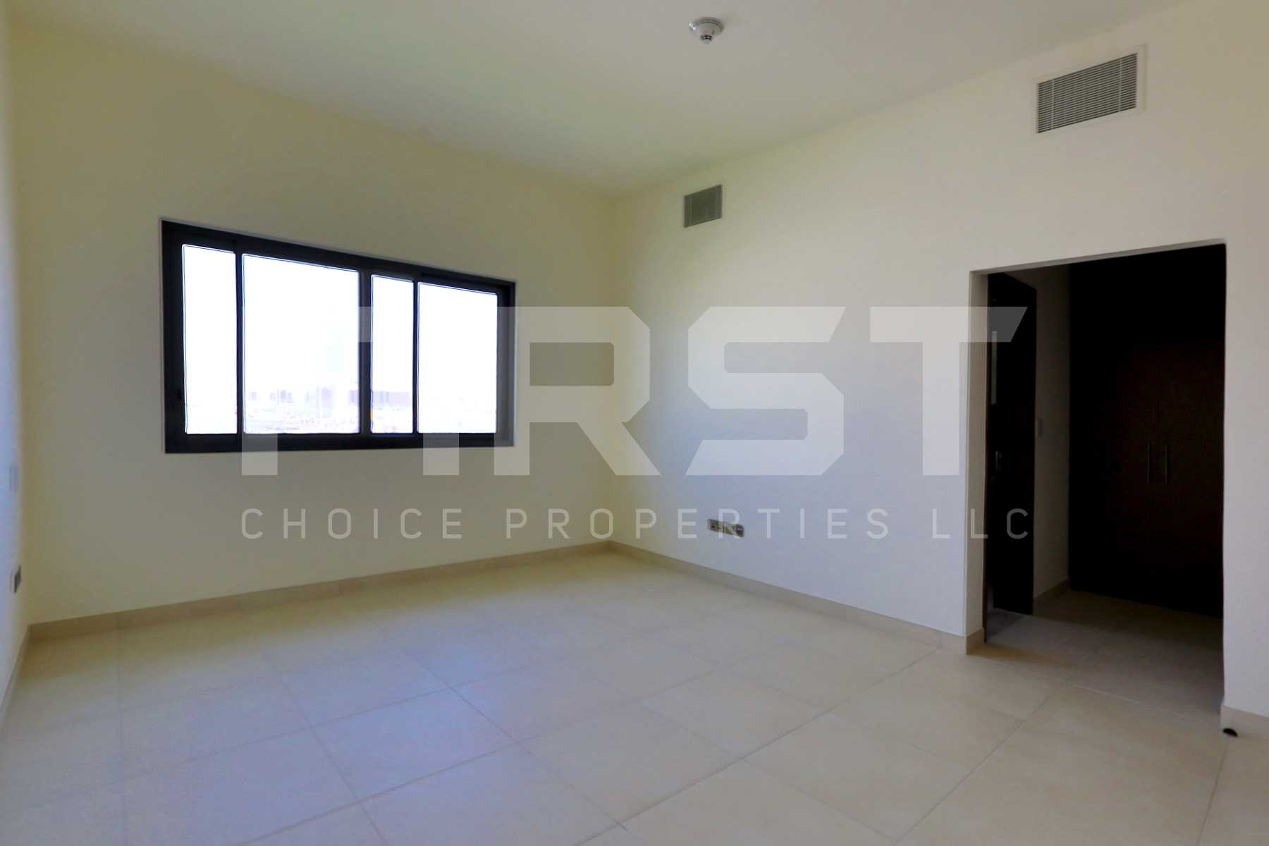 Internal Photo of 4 Bedroom Villa in West Yas Yas Island Abu Dhabi U.A (40).jpg