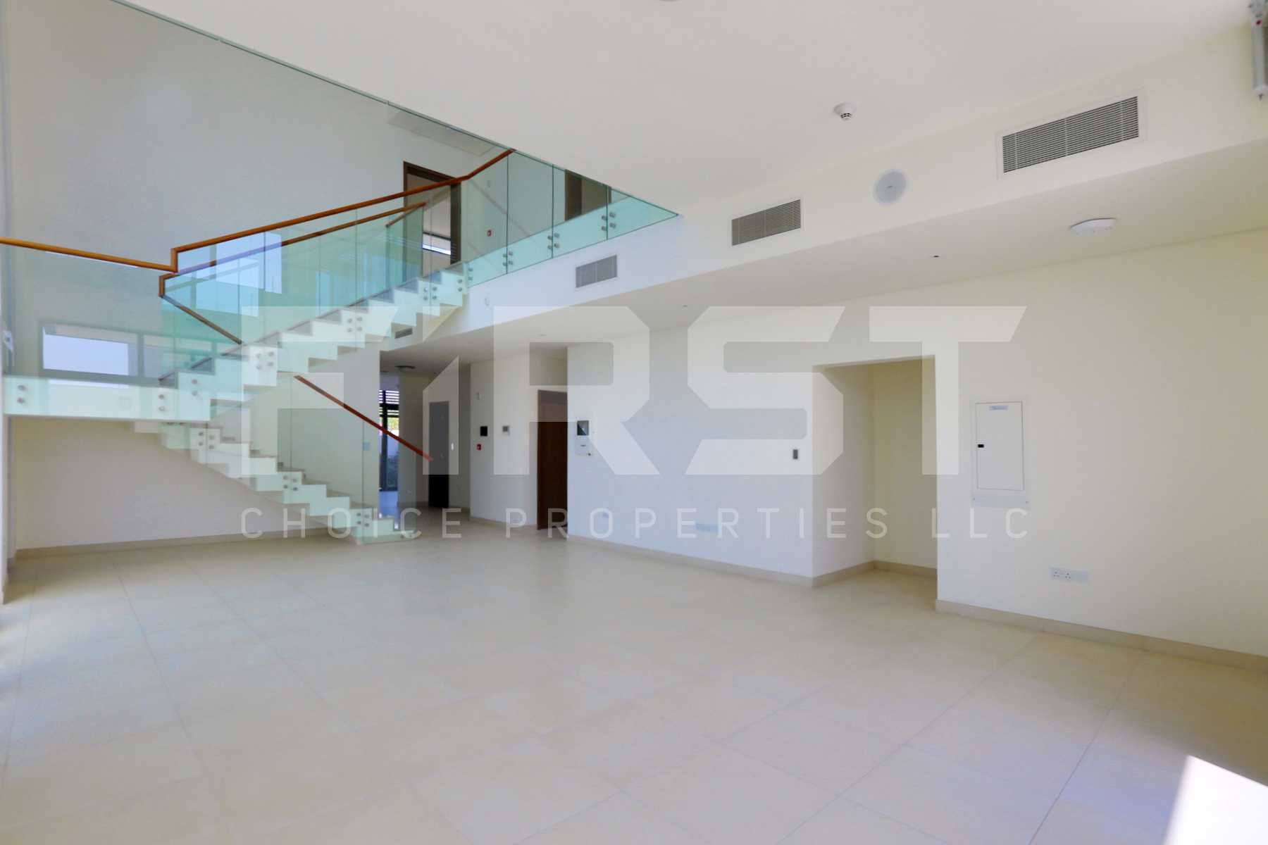 Internal Photo of 4 Bedroom Villa in West Yas Yas Island (9).jpg