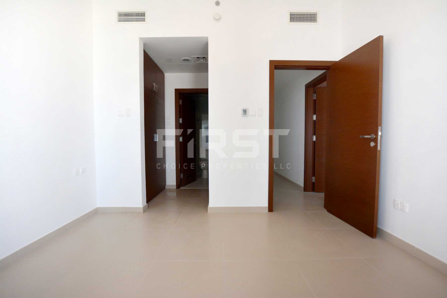 Internal Photo of 3 Bedroom Apartment in The Gate Tower Shams Abu Dhabi Al Reem Island Abu Dhabi UAE (26).jpg