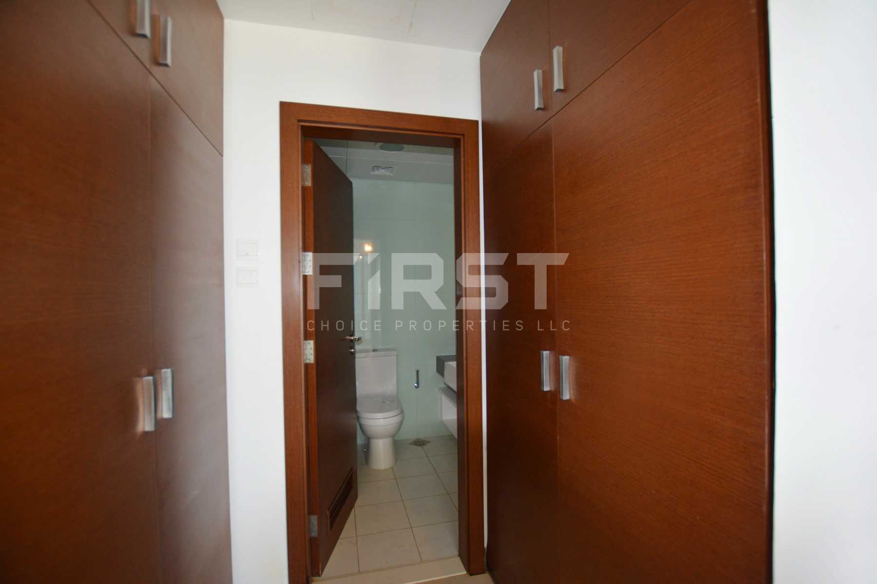 Internal Photo of 3 Bedroom Apartment in The Gate Tower Shams Abu Dhabi Al Reem Island Abu Dhabi UAE (27).jpg
