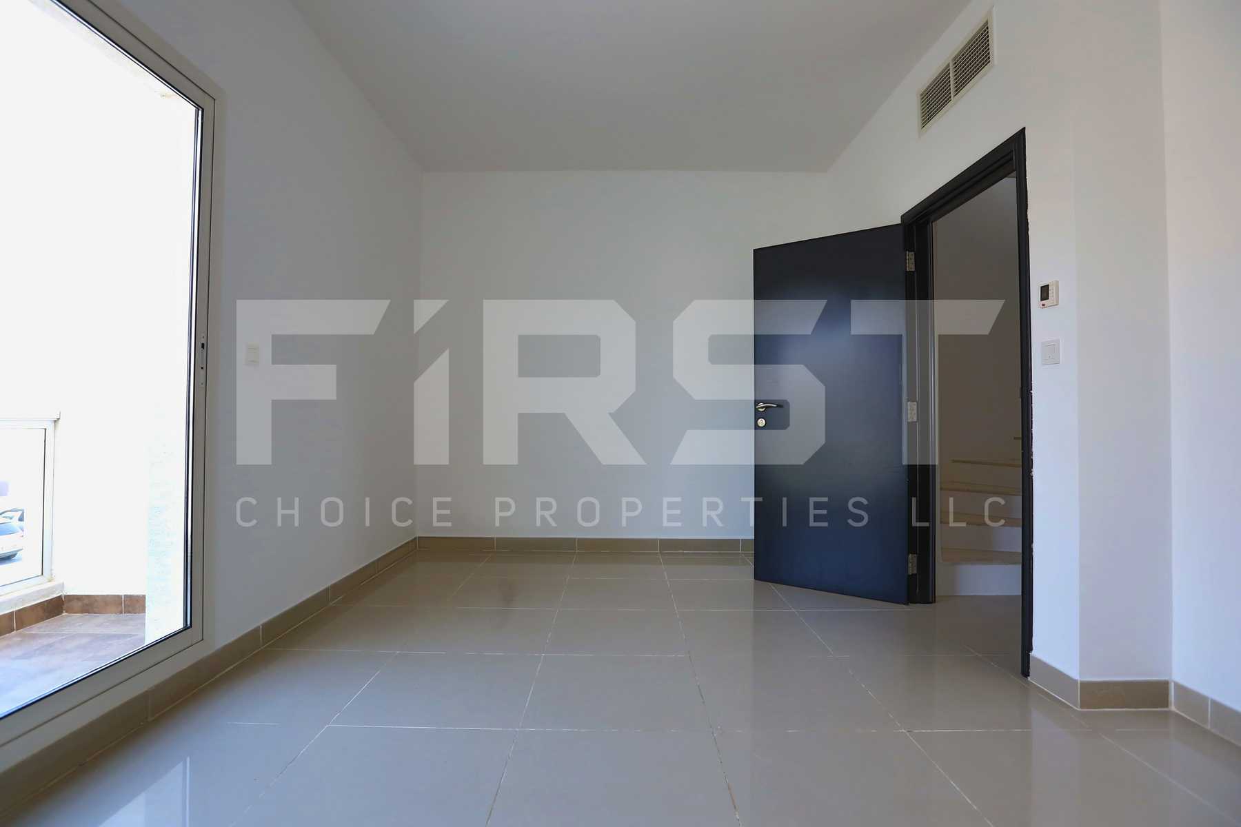 Internal Photo of 3 Bedroom Villa in Al Reef Abu Dhabi U.A.E (27).jpg