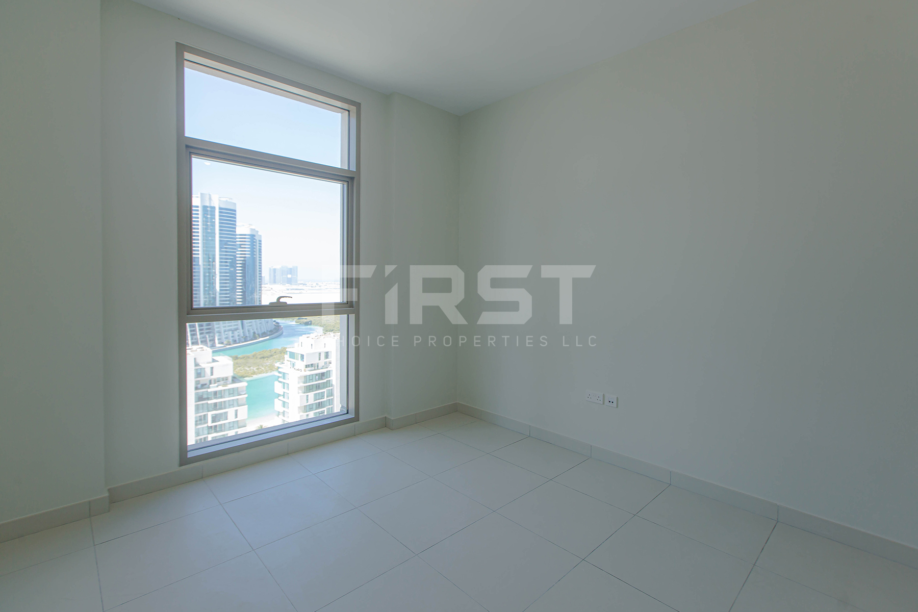 Internal Photo of 2 Bedroom Apartment in Reflection Shams Abu Dhabi Al Reem Island Abu Dhabi UAE (27).jpg