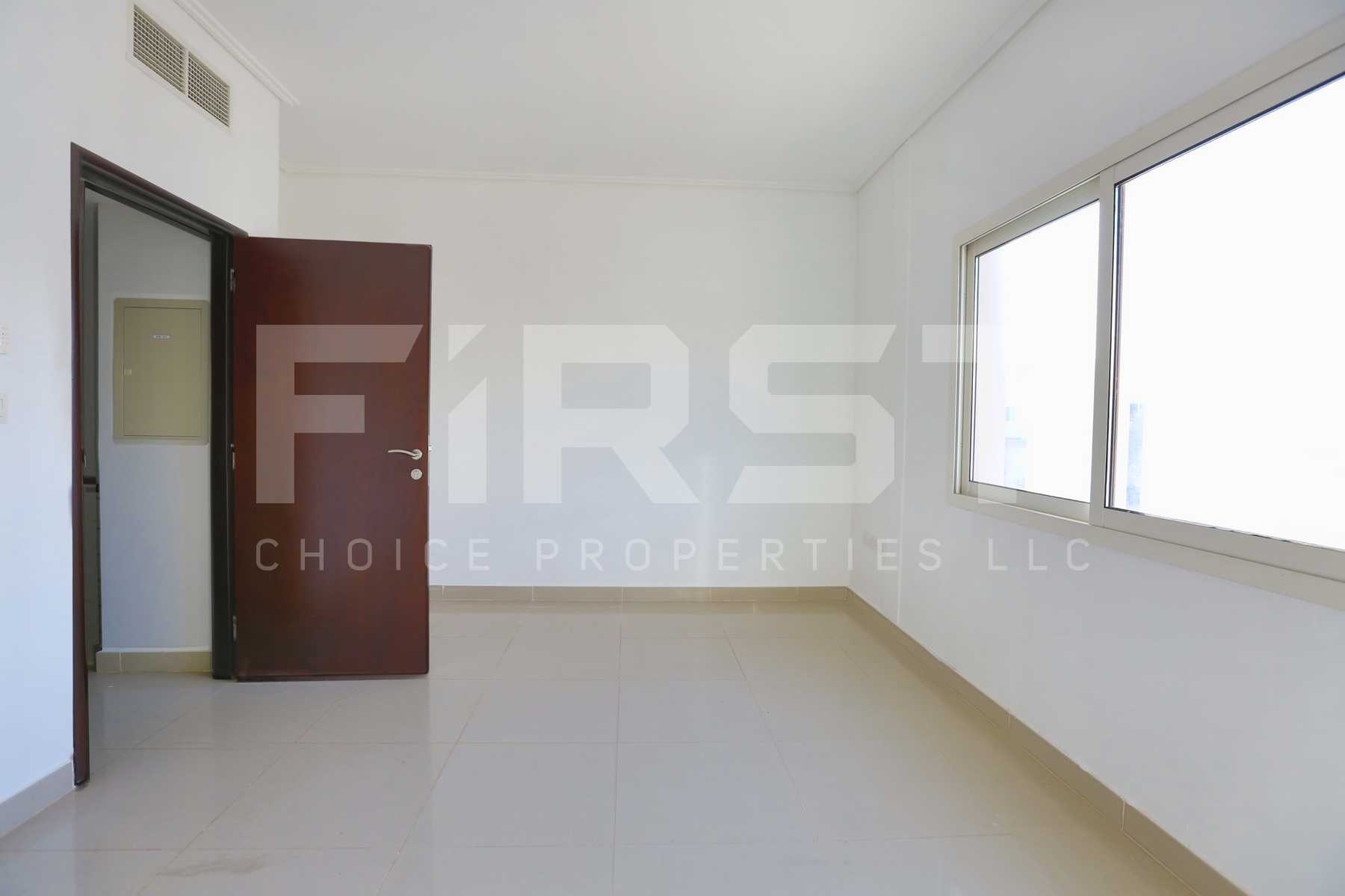 Internal Photo of 2 Bedroom Villa in Al Reef Villas  Al Reef Abu Dhabi UAE 170.2 sq.m 1832 sq.ft (9).jpg