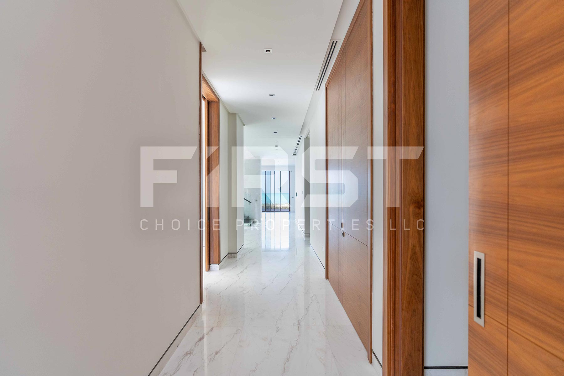 Internal photo of 7 bedroom villa in HIDD alsaadiyat Saadiyat Island Abu Dhabi  (5).jpg