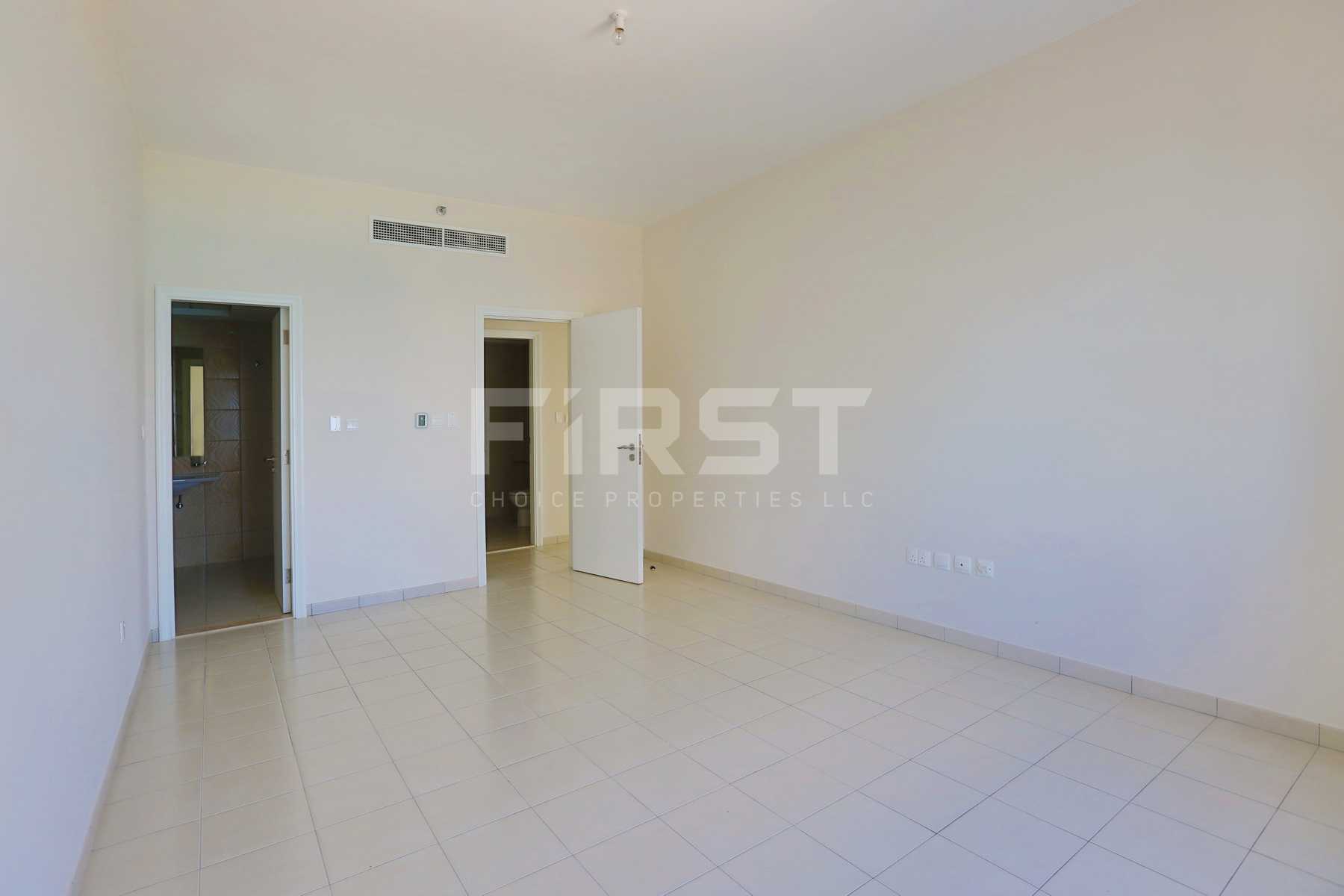 Internal Photo of 3 Bedroom Apartment in Amaya Towers Shams Abu Dhabi Al Reem Island Abu Dhabi UAE (32).jpg